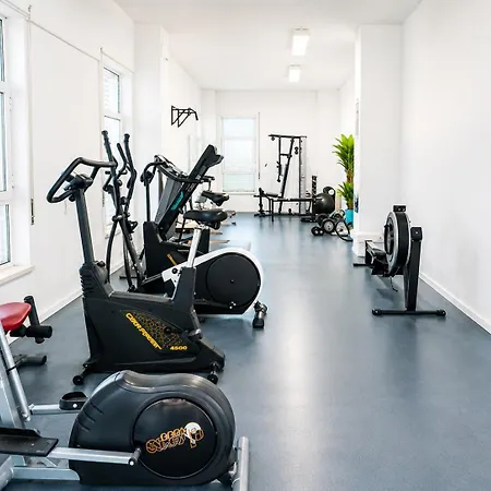 Lux T1 Pool Gym Tennis Ac - Pouso Dos Anjos Apartman *